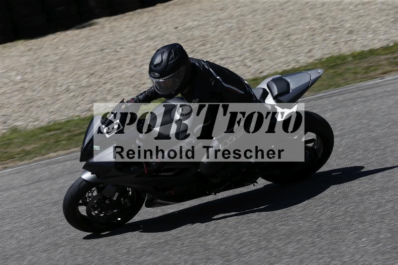 /15 22.05.2026  Plüss Moto Sport  Discover the Bike ADR /Gruppe gruen - Bike 1/53